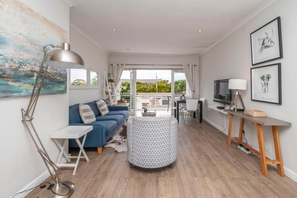 Point Living With Stadium View * Kapstadt