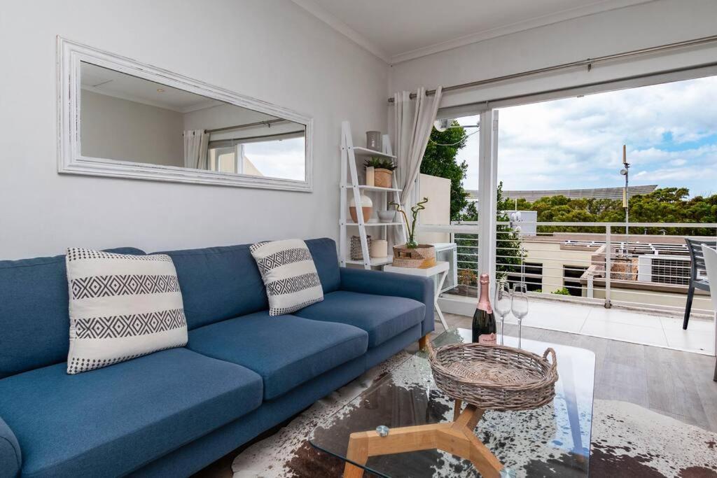 Point Living With Stadium View Kapstadt